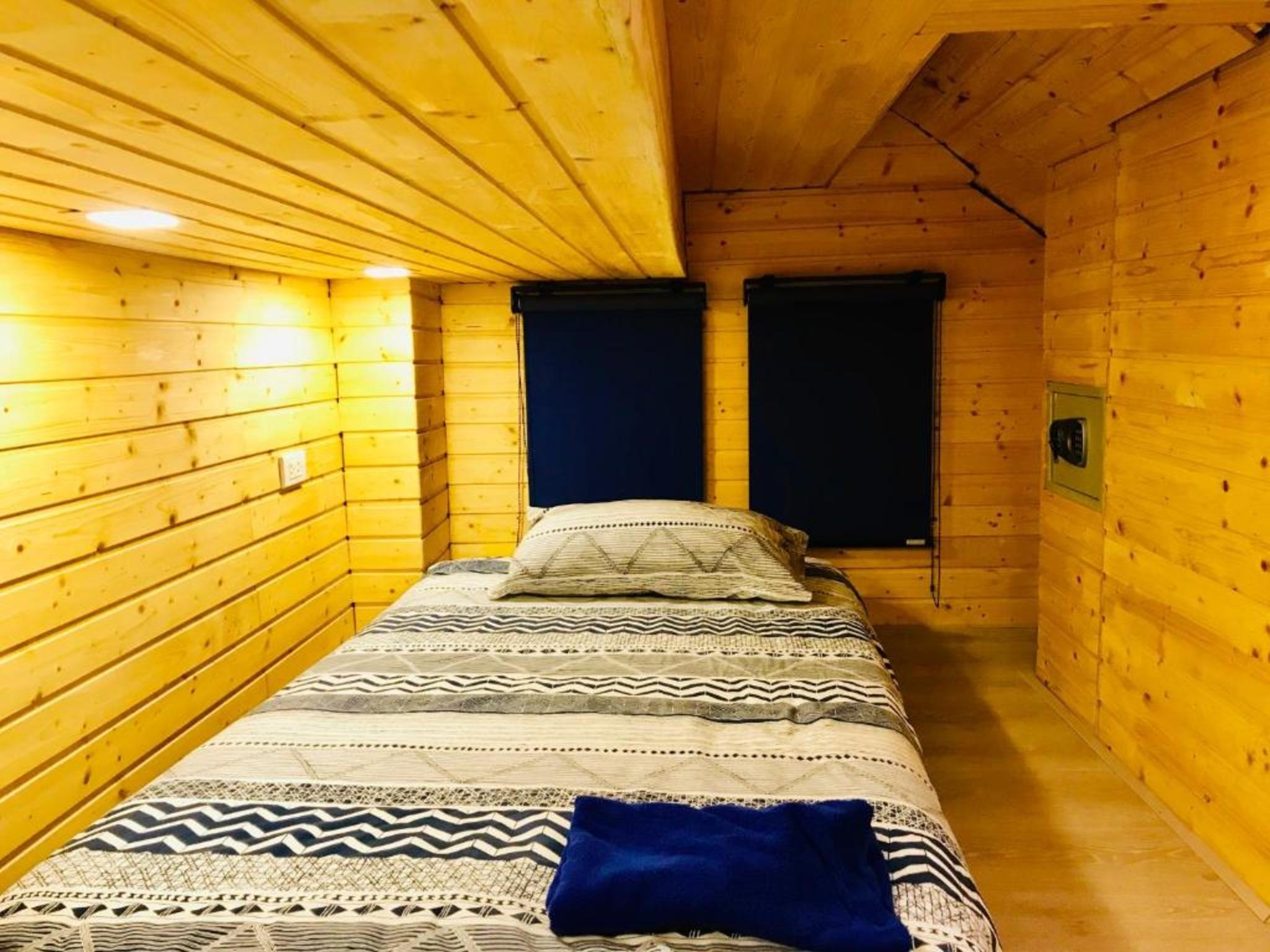 Blu Cabin Ari Stylish Gay Poshtel Bangkok Esterno foto